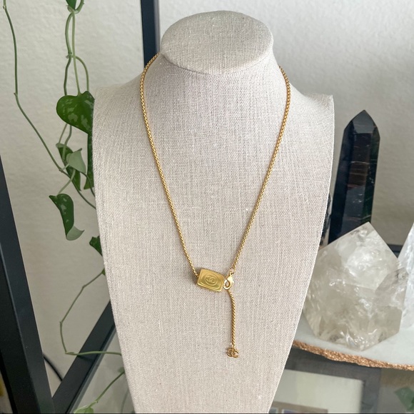 *LAST ONE!* Vintage Coco Necklace - Picture 5 of 6